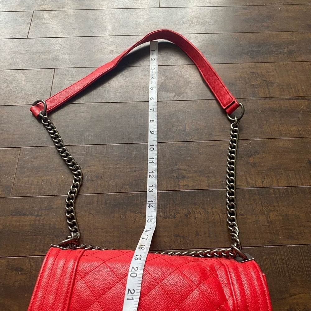 Red Quilted Crossbody Shoulder bag - Picture 15 of 16